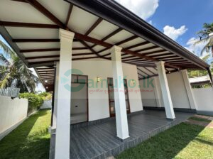 House for sale in Kapuwatta