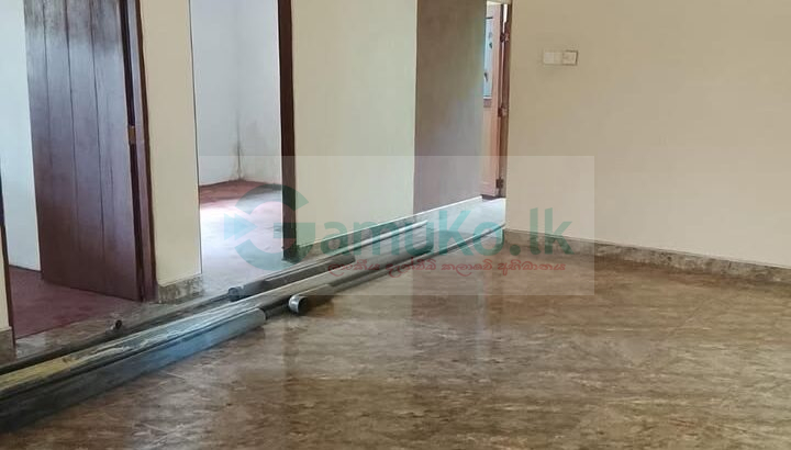 House for sale in Kahathuduwa