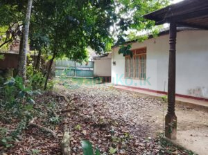 House for sale in Kahathuduwa