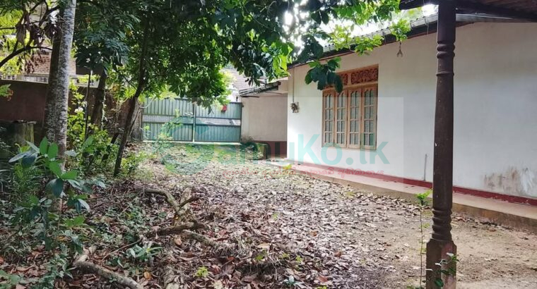 House for sale in Kahathuduwa