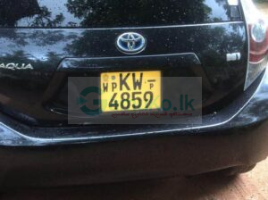 Toyota Auqa Car for Sale